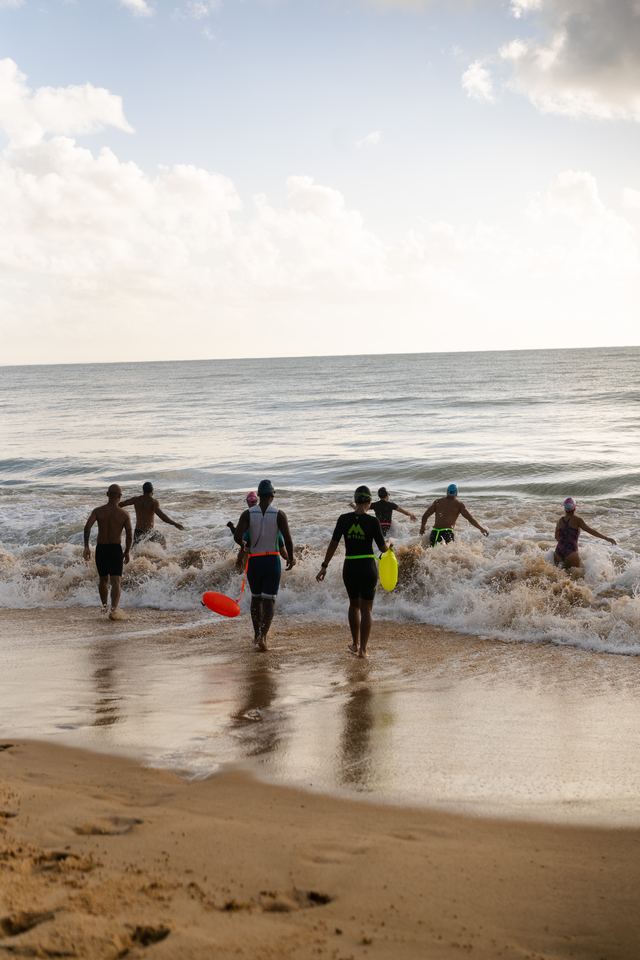 Largada da natação no mar